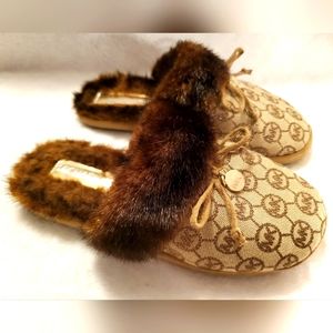 Michael Kors Signature MK Design Tan & Brown Faux Fur Mule Slippers Size 7 EUC